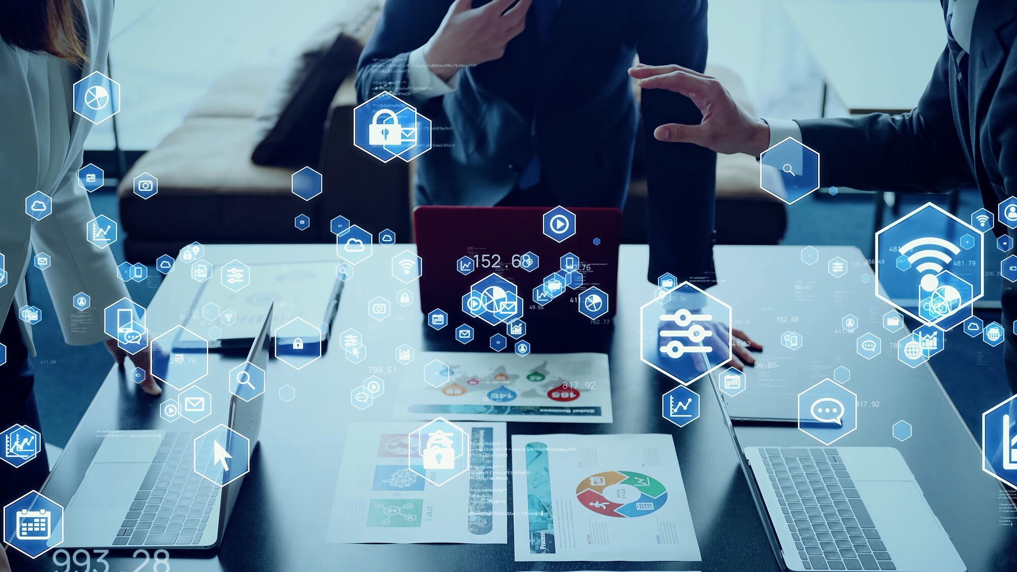 グループウェアとは？基本機能と役割