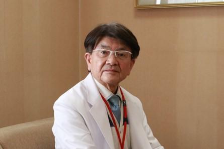 院長　茶川治樹氏